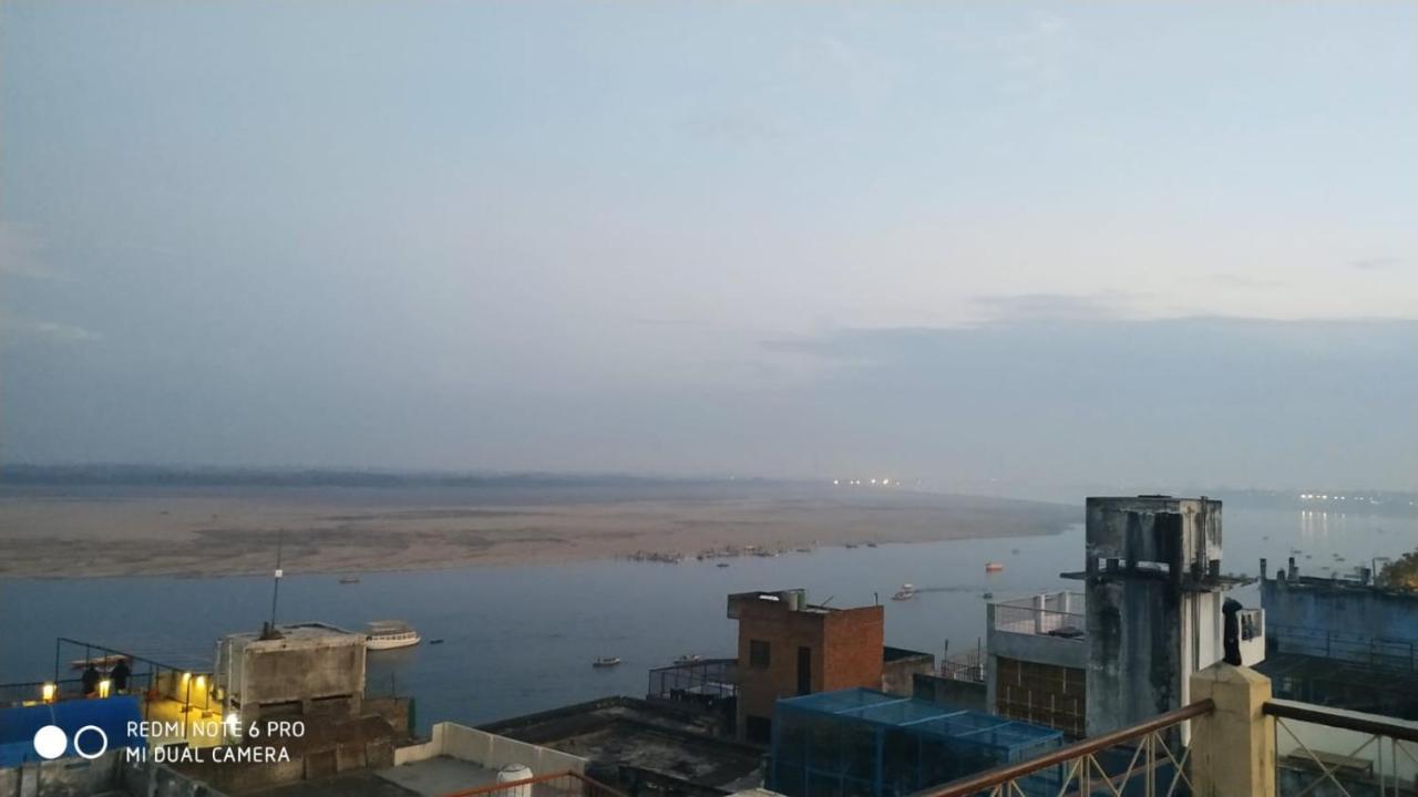 Modern Vision Gest House Varanasi